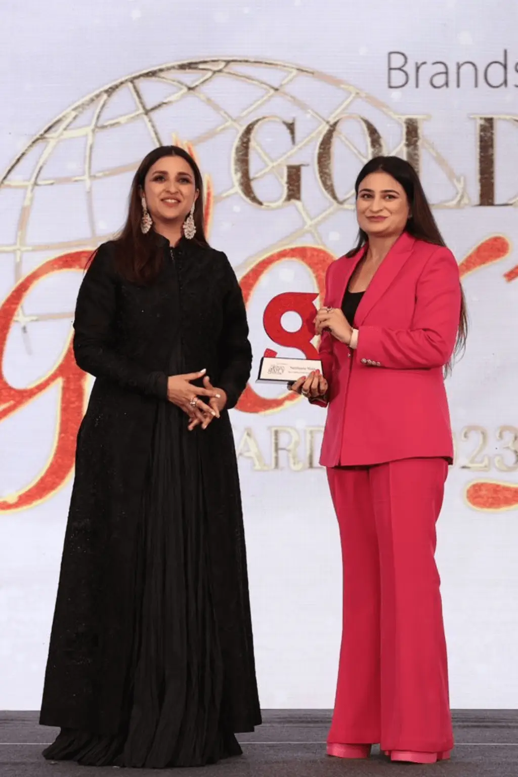 A Golden Moment with Parineeti Chopra — Honoured as the Most Inspiring Nutritionist of the Year